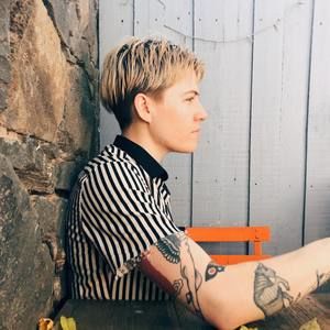 Meet your Posher, Elle